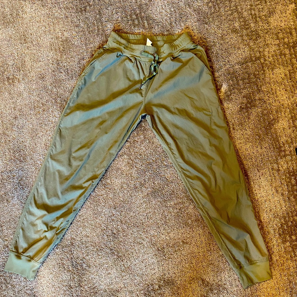 Zyia size 6/8 jogger